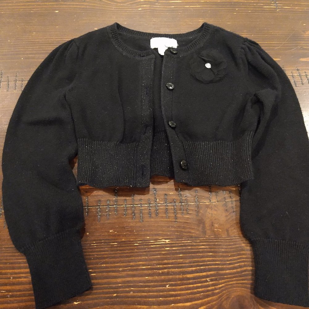 Girl's Black Long-Sleeved Sweater Shrug